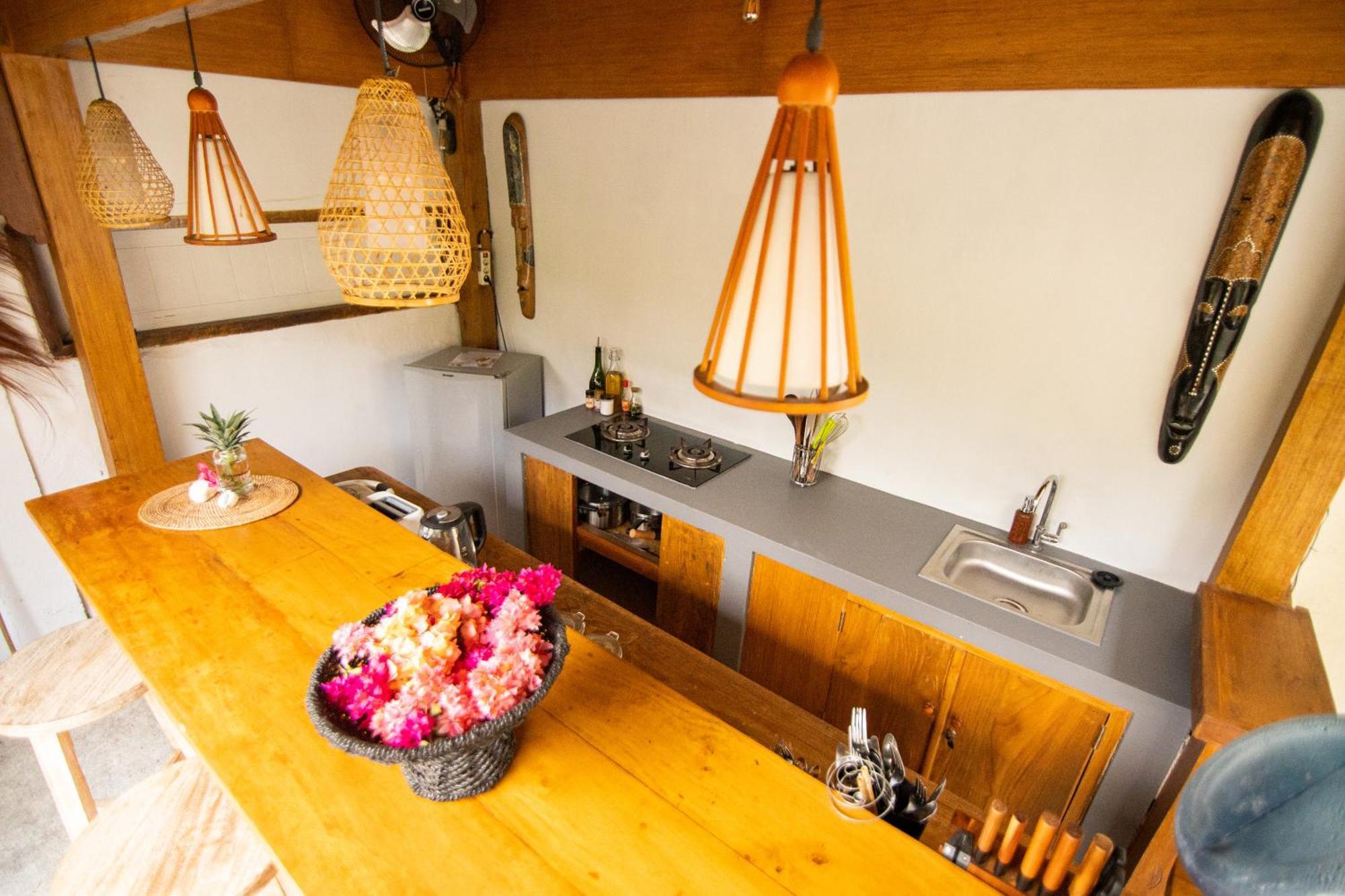 Rumah Singa - Holistic Healing Retreat Gili Air Exterior photo
